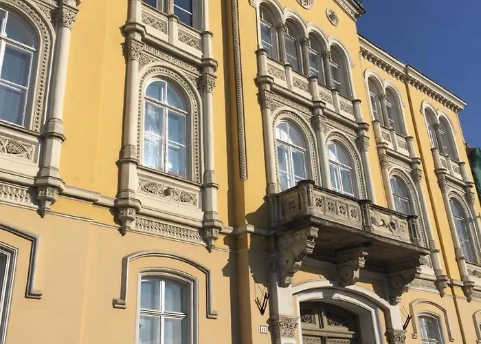 Apartament Ybl City Center *
